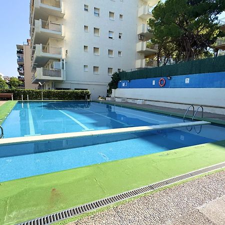 Apartsalou Penedes Luaran gambar