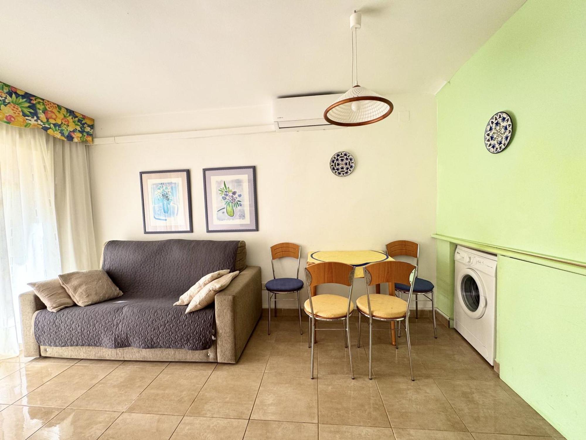 Apartsalou Penedes Luaran gambar