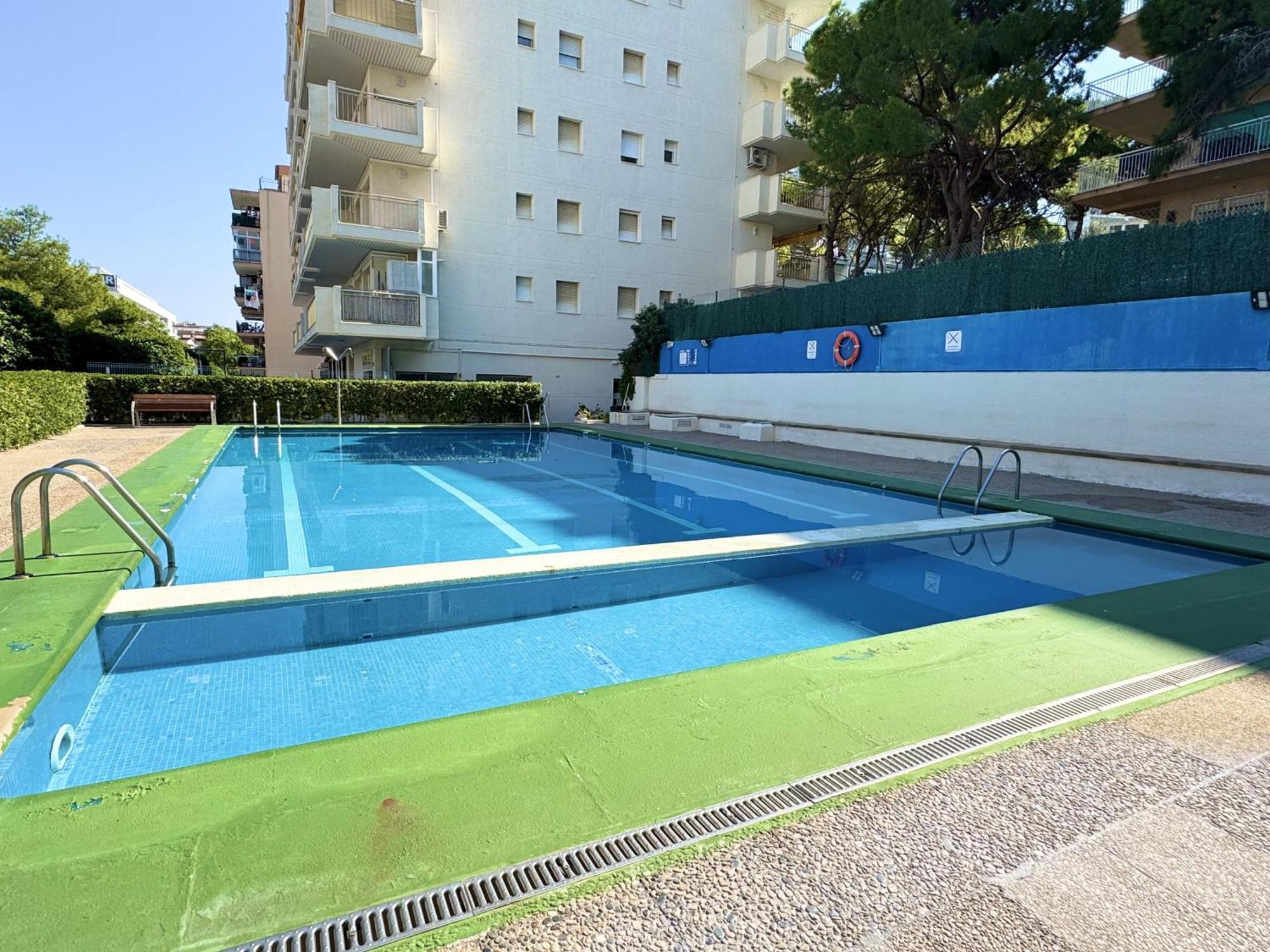 Apartsalou Penedes Luaran gambar