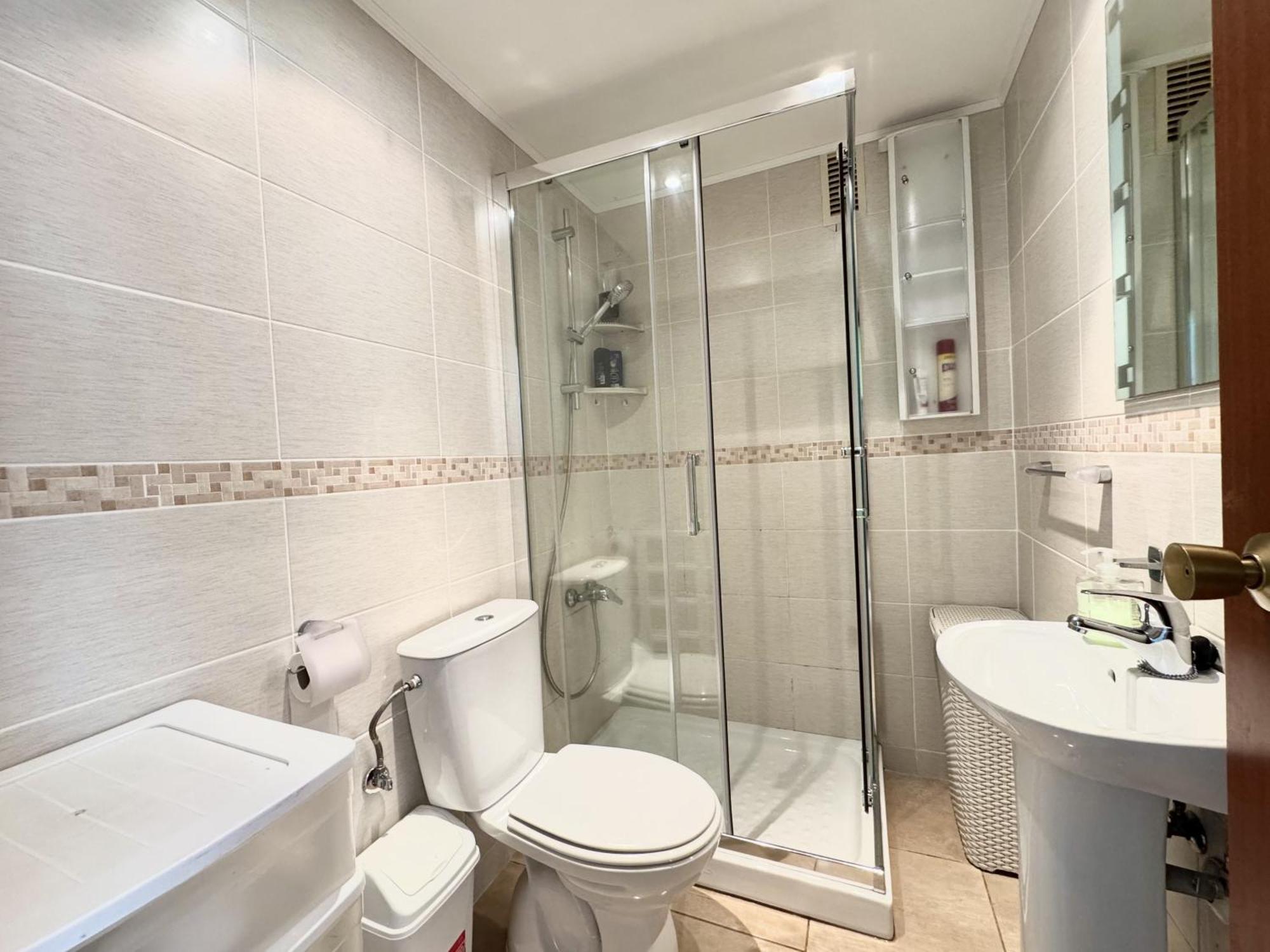 Apartsalou Penedes Luaran gambar